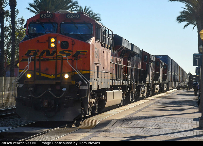 BNSF 6240